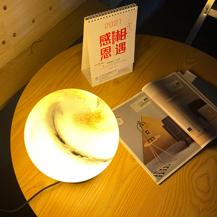 Moon Night Light ၏ အသုံးချပုံများ